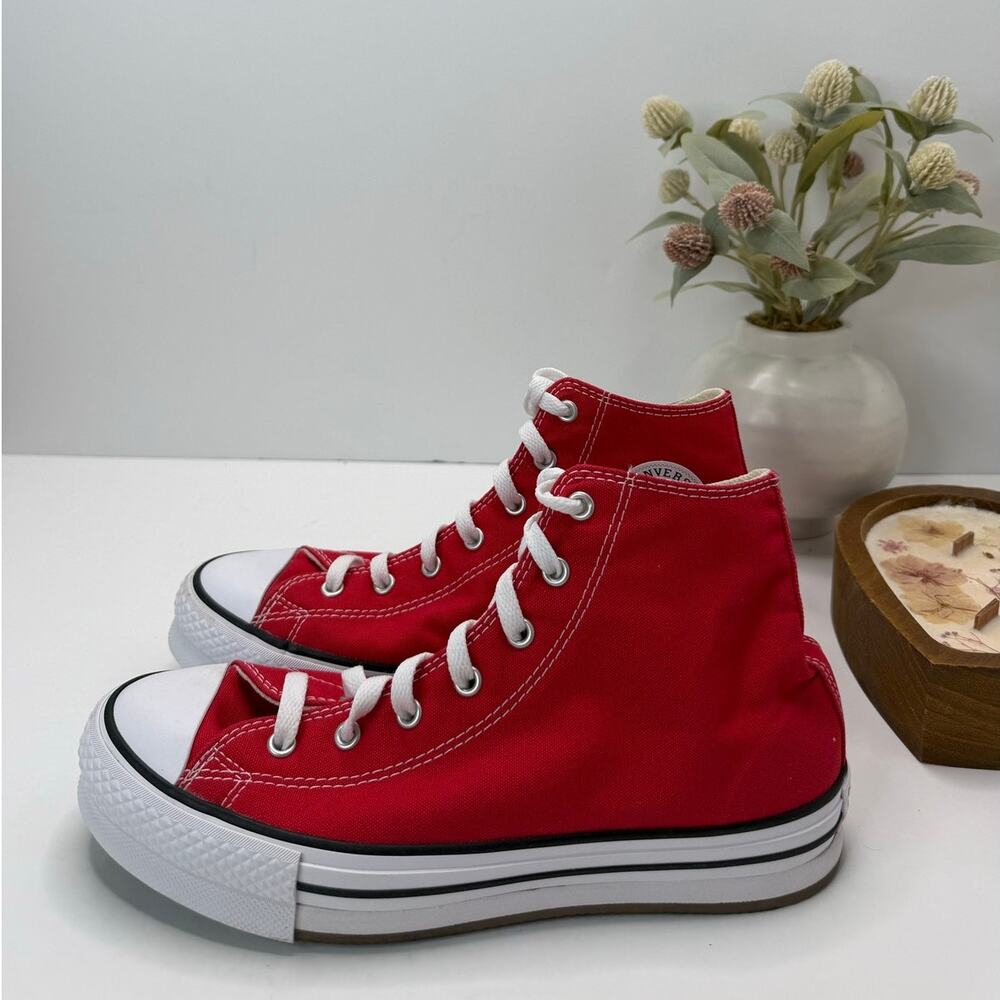 Converse Chuck Taylor All Star High Top Sneaker Red/White Kids 6.5 NWOB